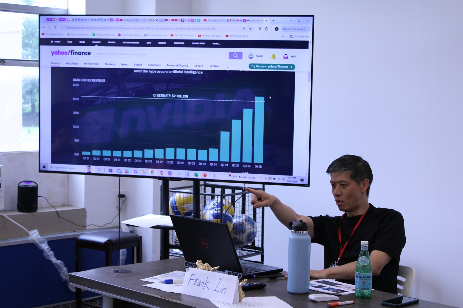 Students learning investment and finance